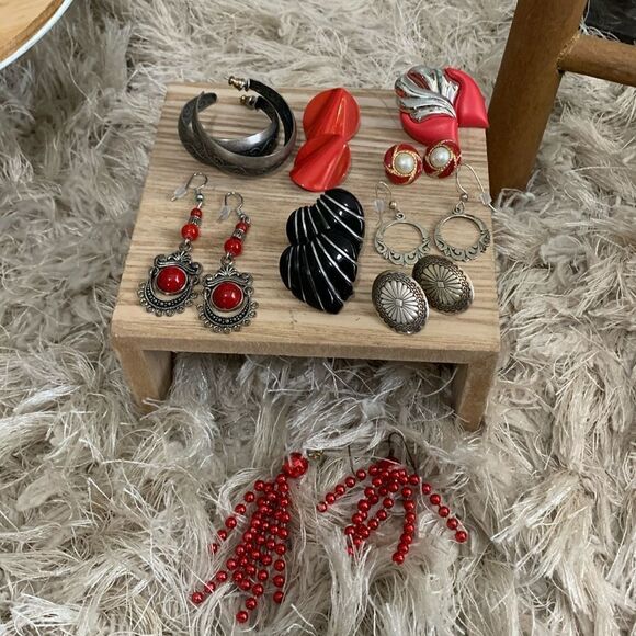 Costume Jewelry Earrings Bundle Of Nine - Picture 1 of 16